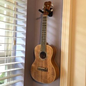 Ukulele/Guitar Wall Hanger